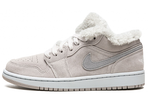 Nike Air Jordan 1 Low SE Sherpa Fleece