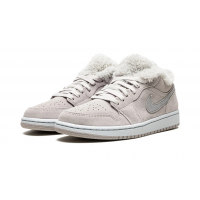 Nike Air Jordan 1 Low SE Sherpa Fleece