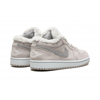 Nike Air Jordan 1 Low SE Sherpa Fleece