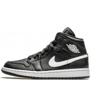 Nike Air Jordan 1 Mid WMNS Black White