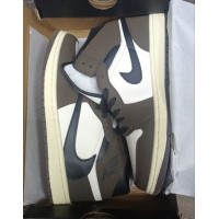 Кроссовки Nike Air Jordan 1 High OG x Travis Scott коричневые