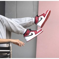 Кроссовки Nike Air Jordan 1 KO белые с красным