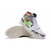 Кроссовки Nike Air Jordan 1 Mid белые с черным принтом
